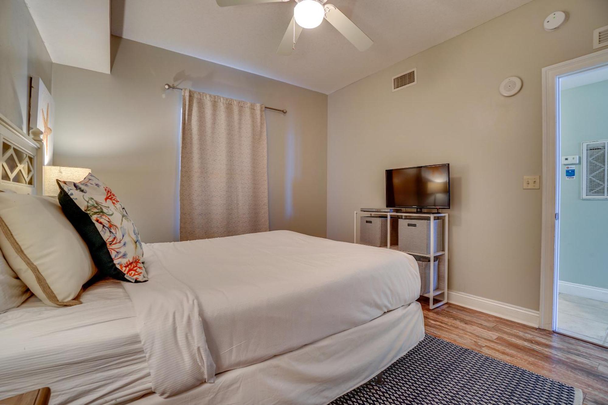 Calypso Beach Resort Towers Panama City Beach Room photo